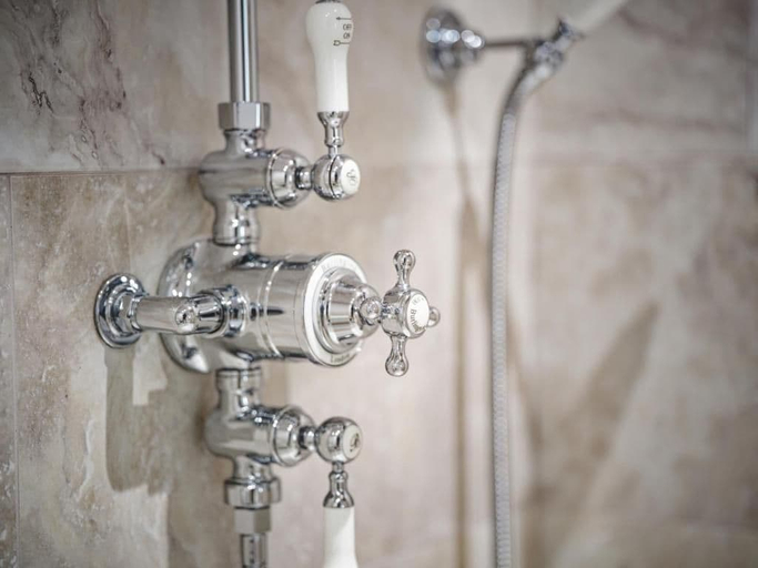 Bathroom 2, Tyrrells Park, Hampshire