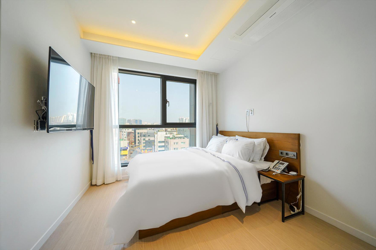 Bedroom 2, Jamsil Mary Jane, Songpa