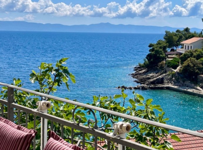 Others 4, Paradise Apartments, Jelsa