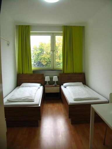 Others 4, Valley Rose Hotel, Wien