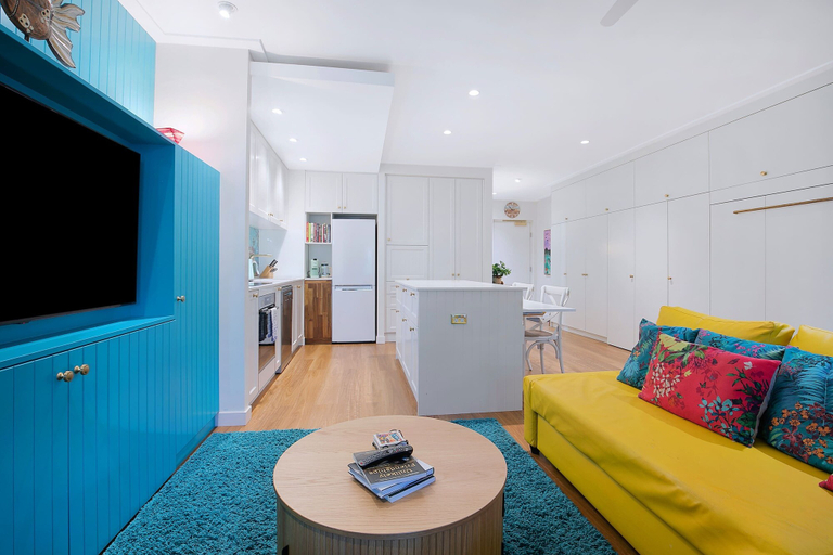 Others 5, The Fishbowl! 1bed/1bath/1car/pool, Bulimba