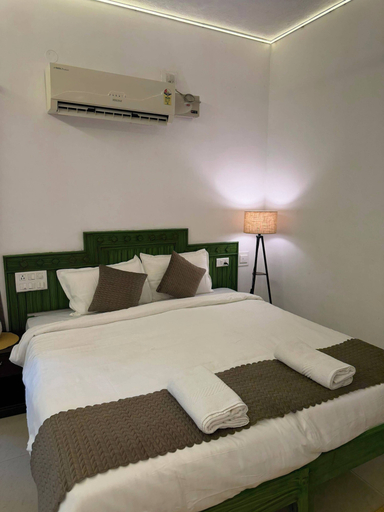 Others 2, Hasu Stay, Kodagu