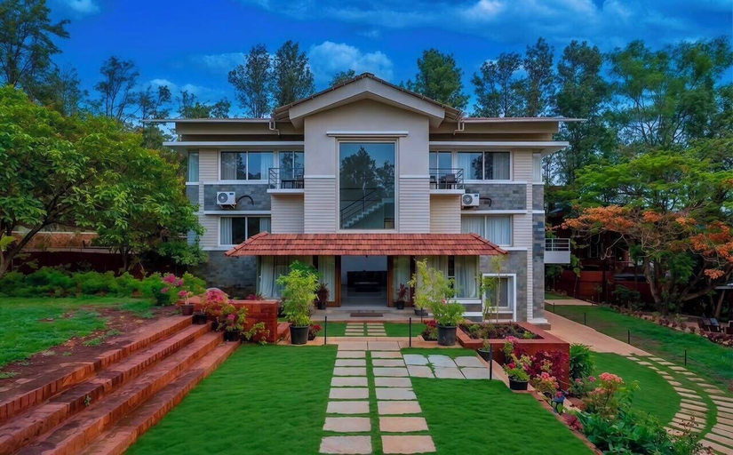 Others 3, Table Land Retreat, Satara