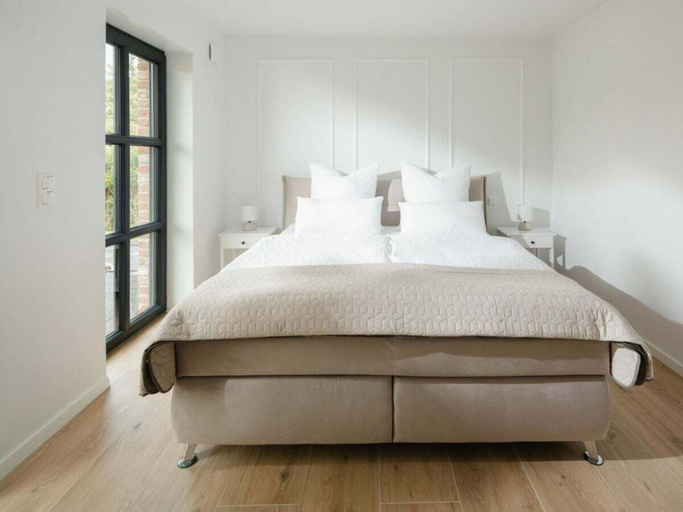 Others 3, Coastal Suite North Directly on the Waterfront, Aurich
