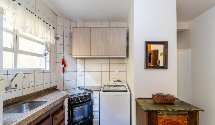 Others 5, Beautiful apt w/ Barbecue, Close to Beach. Bou0101, Florianopolis