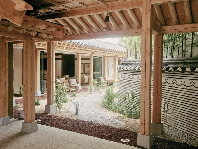 Exterior & Views 2, Hanok Hotel DAAM, Jongno