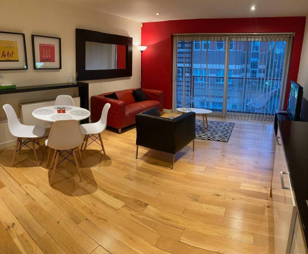 Others 4, Apartment-sleeps4-balcony-parking-petsok, Kingston upon Hull