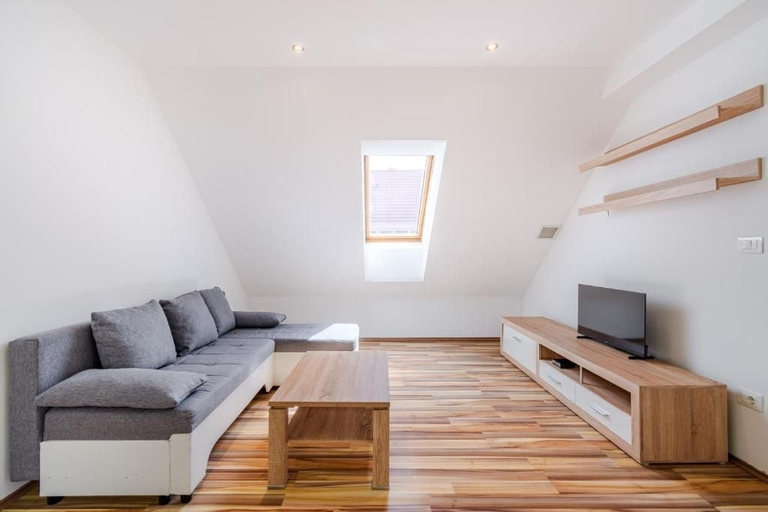 Others 2, Apartment Pr' Štajercu with Free Parking, Bovec