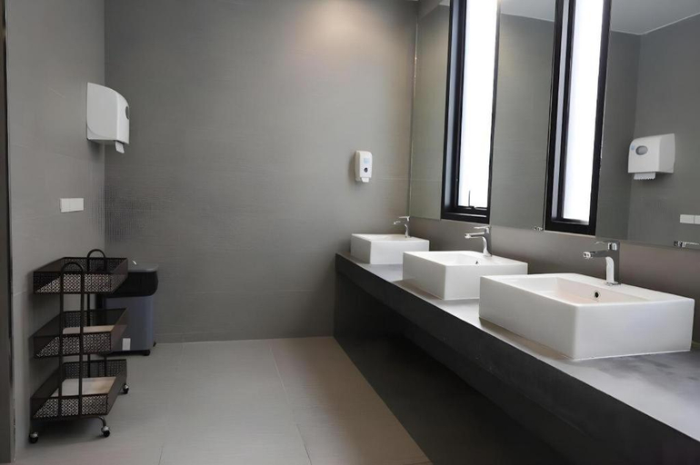 Bathroom 4, Pakchong Center Poshtel, Pak Chong
