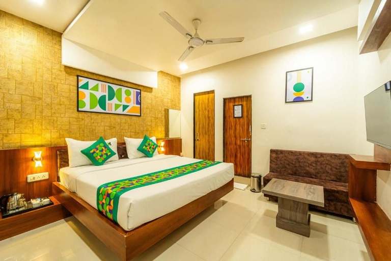 Others 3, Treebo Ten Eleven Grand, Scheme 78, Indore