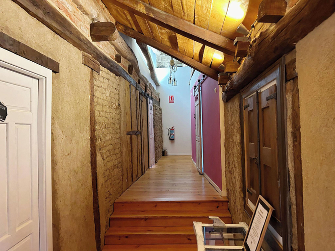 Others, DORMERO Albergue Hidalgos, León