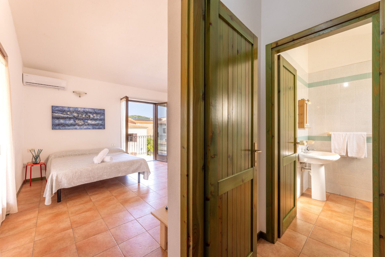 Bedroom 2, Residence Le Pavoncelle, Olbia-Tempio