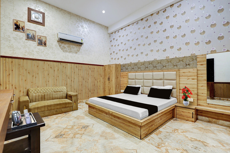 Others 3, Collection O Dhanghati Road Govardhan, Mathura