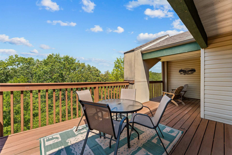 Others 2, Cozy at the Cove - Pool Access, Stone