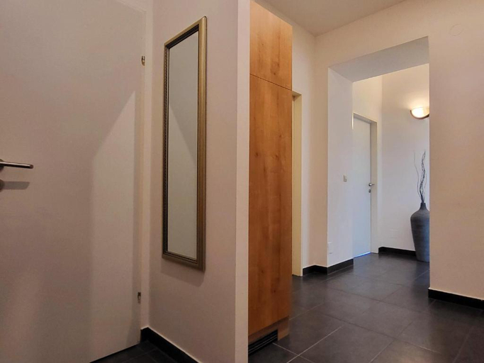 Public Area, Apartment Schweglerstraße, Wien