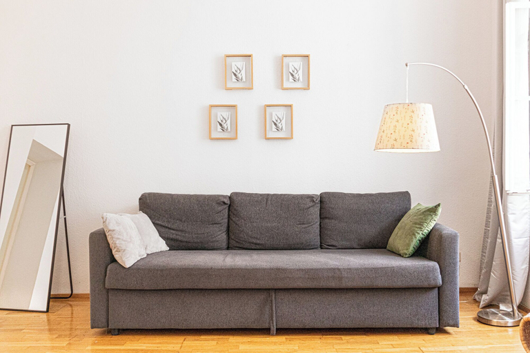 Others 5, Prime 2BR Apartment Near Rennweg, Wien