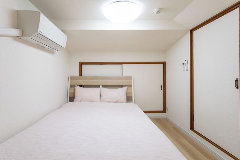 Bedroom 3, Midoribashi, Osaka