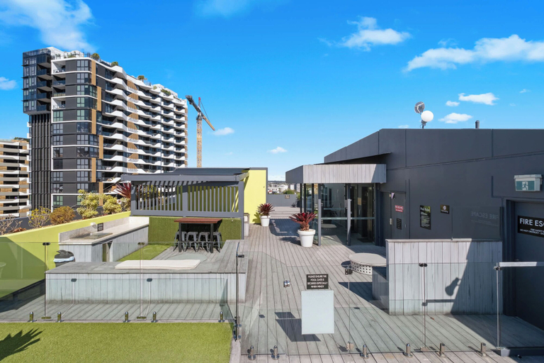 Others 3, Front Row Convenience - Inner City- 3bed,2bath,2car, Brisbane