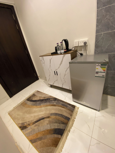 Others 4, Avenor Apartment J7 – Spacious 1-Bedroom Apartment with Private Bathroom | Al Hamdaniyah, Jeddah