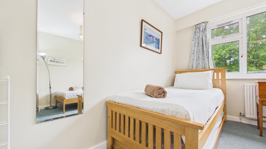 Others 5, Golwg y Môr - 2 Bedroom Apartment - Tenby, Pembrokeshire