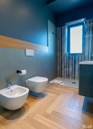 Bathroom 5, Shah Rooms & Relax, Taranto