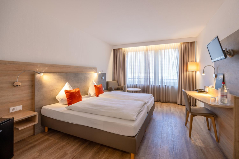 Bedroom 2, Waldhotel Tropfsteinhohle, Oberbergischer Kreis