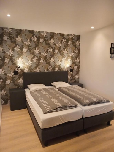 Bedroom, DE LANDSHOEVE vakantiewoningen, Oost-Vlaanderen