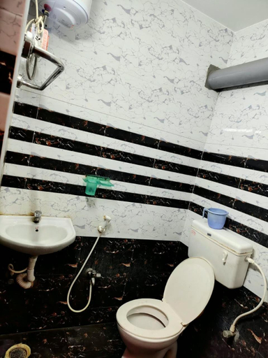 Bathroom 4, Hotel Thaj Regency, Chennai