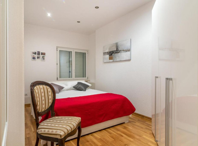 Others 5, Villa Kapetan, Trogir