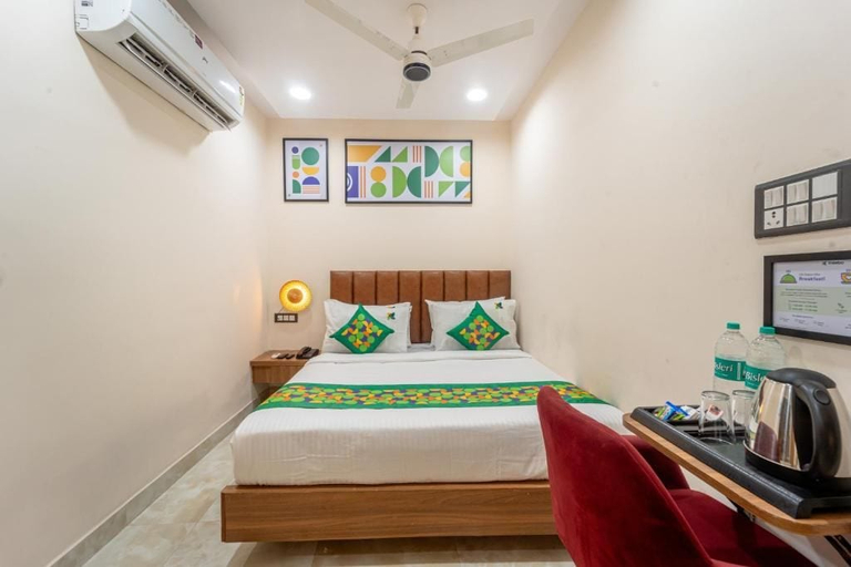 Others 2, Treebo Golden Palm, Civil Lines, Jabalpur