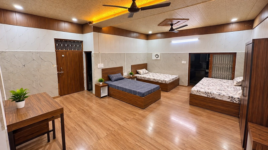 Others 2, Shri Anandam, Mathura