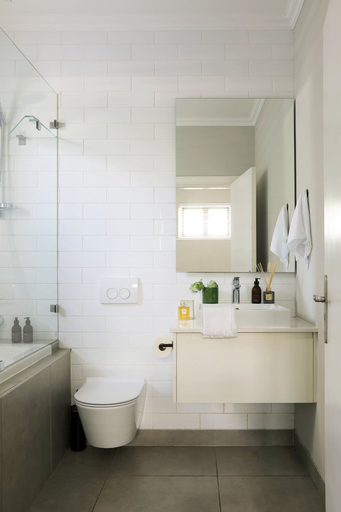 Others 3, Modern Green Point Apartment With Pool Access, City of Cape Town