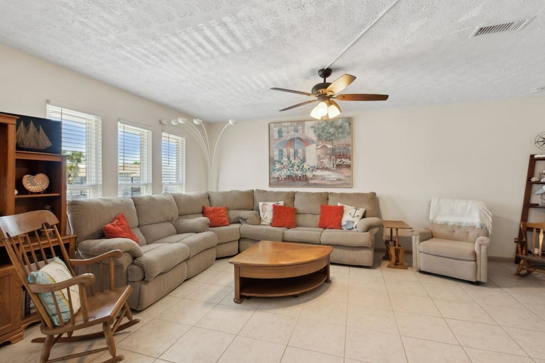 Others 5, New Listing - 3BR Condo w/ Pool Walk to Beach, Nassau