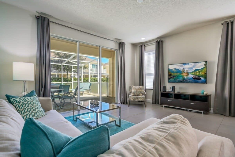 Others 2, 3BR Home w/ Private Pool at Serenity, Lake