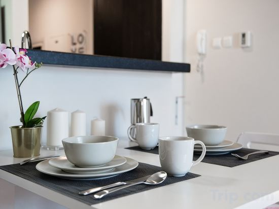 Others 3, Studio With Incredible Sea Views, 3-min to Beach, Dubai