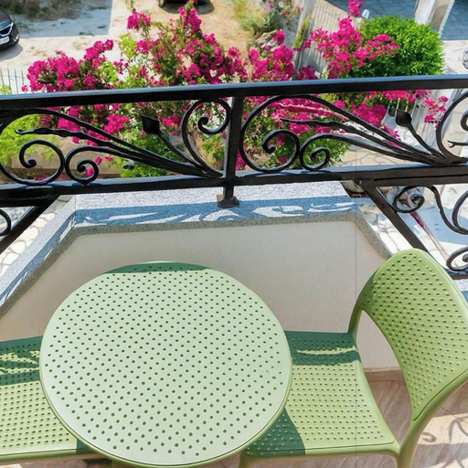 Others 5, Villa Madrid, Sarandës
