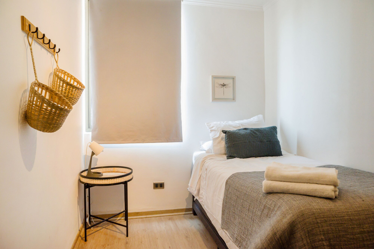 Others 5, Chic Providencia Apt for 5, Santiago