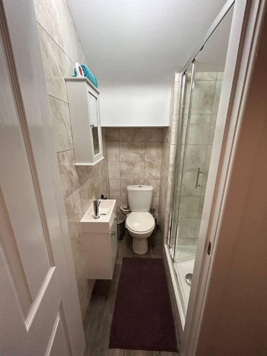 Others 4, Immaculate 1-bed House in Newtown, Disley, Derbyshire