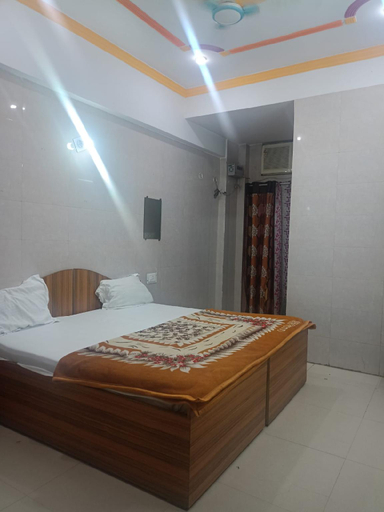 Bedroom 5, Shri Raghuvar Dham Ashram, Mathura