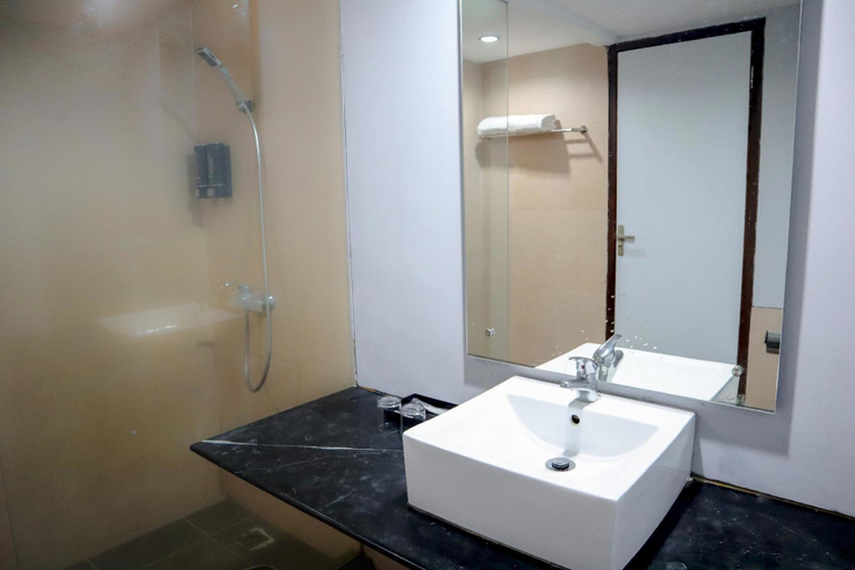 Bathroom 4, Ratu Duo Hotel, Jambi