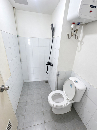 Bathroom 3, Grand Asia Afrika by Sewa Apart Bandung, Bandung