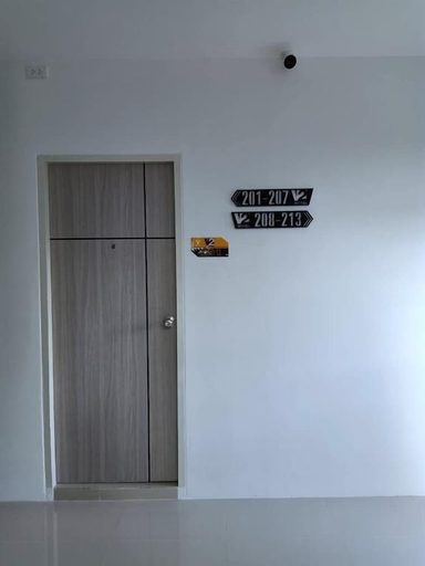Others 4, V2 hotel, Nang Rong