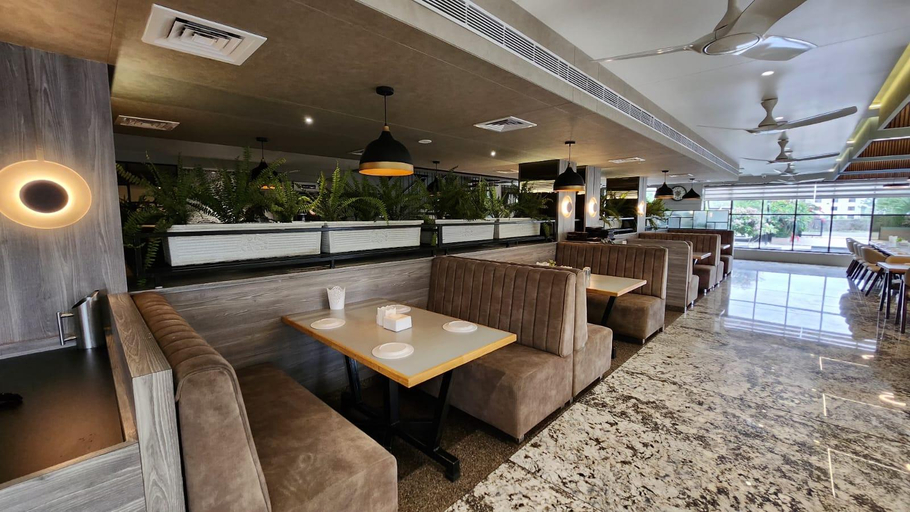 Food & Drinks, The Pavilion Park Resort Malegaon, Nashik
