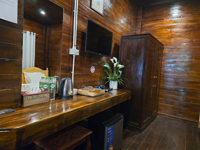 Others 5, Sinh Chalern Hotel, Luang Prabang