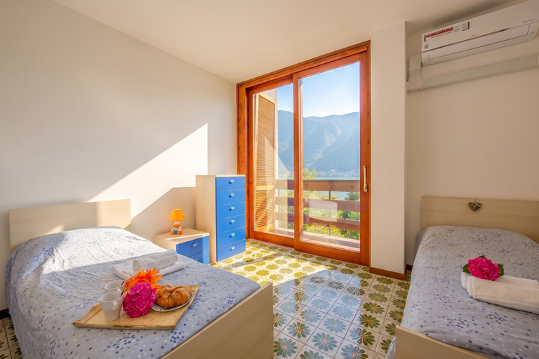 Bedroom 3, Villa Marilyn, Como