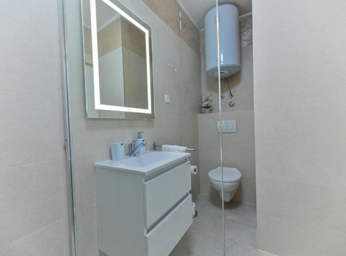 Others 2, Villa Kapetan, Trogir