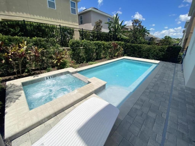 Others 3, Elegant 8BR Family Home w/ Pool & Spa, Osceola