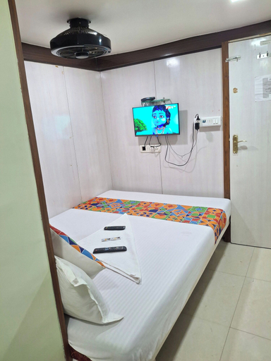 Others 5, Venus Guest House, Mumbai City