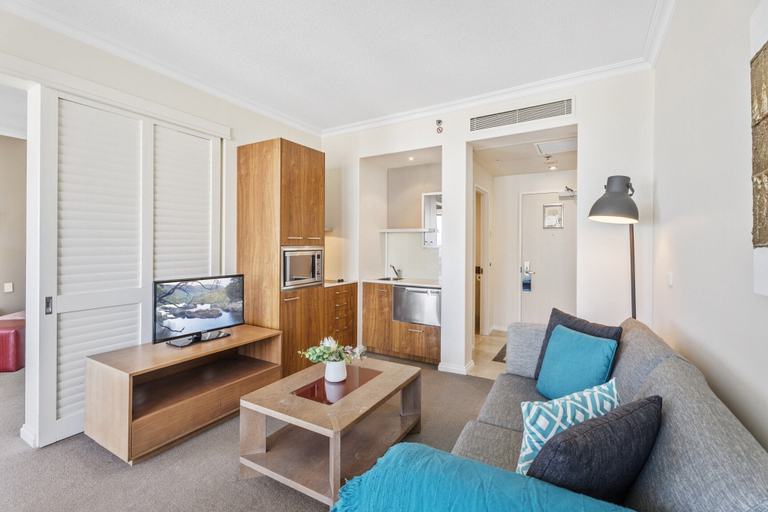 Others 2, Bright Apartment Near Surfers Paradise Beach, Gold Coast
