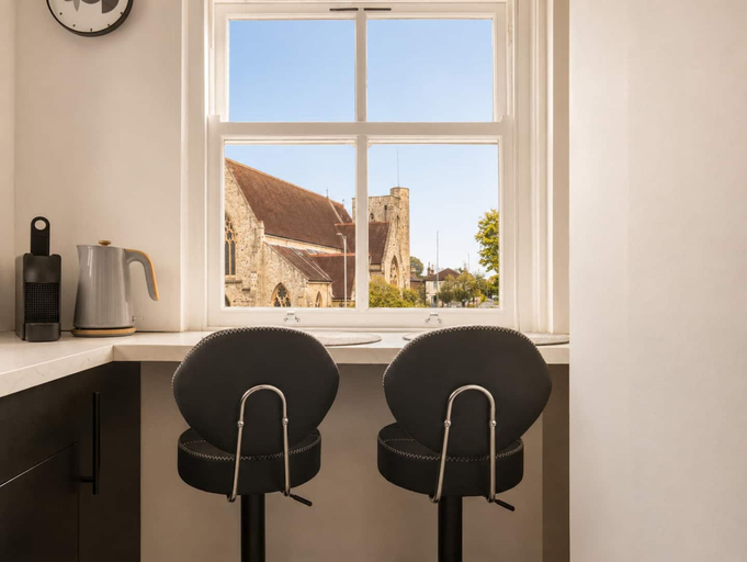 Others 5, Bright 4br-4ba Homestay in Kingston Free Parking, London